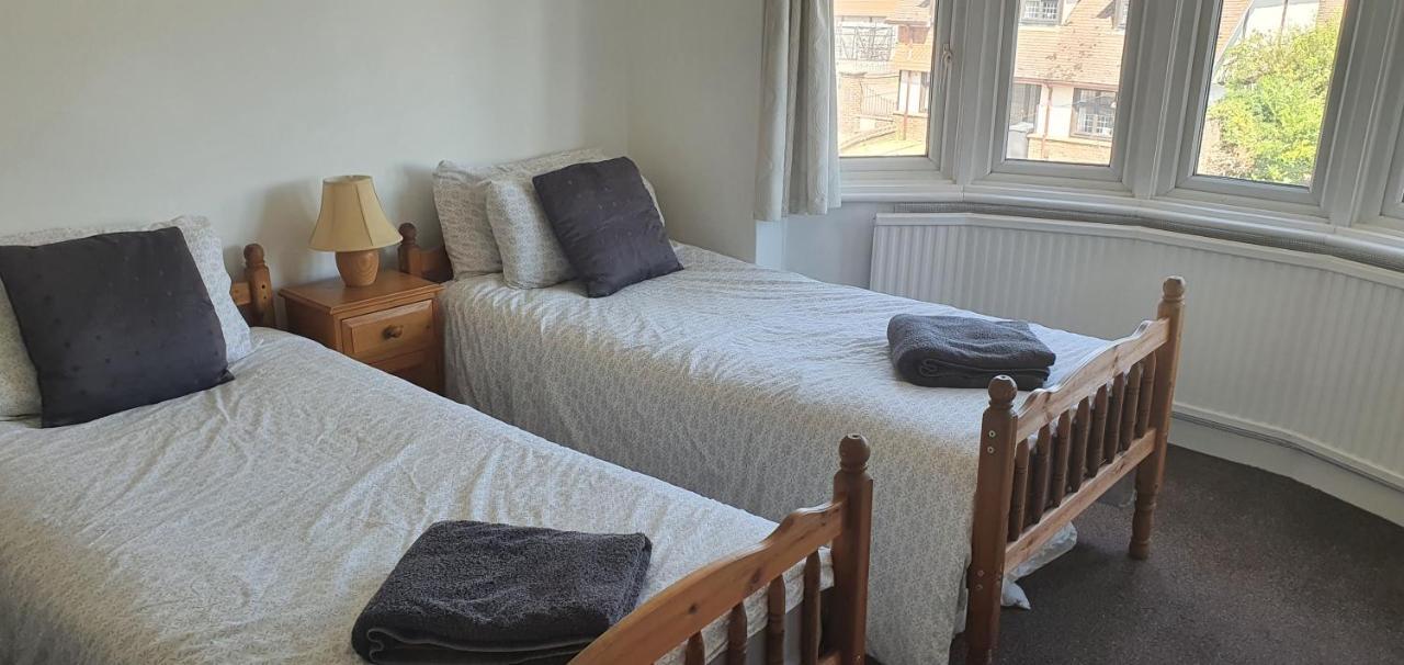 Private Rooms Just 19 Minutes From Central London Northfleet 외부 사진