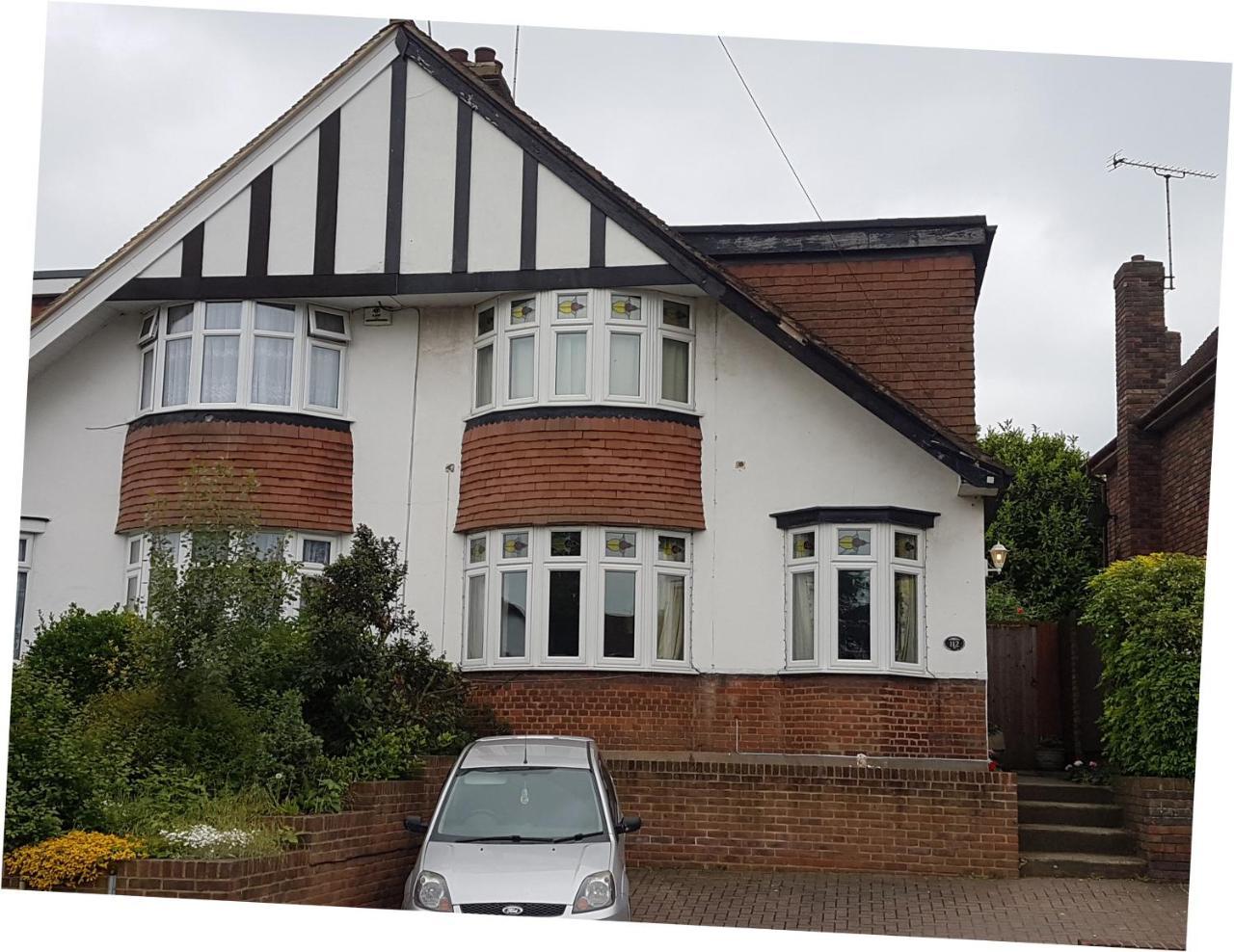 Private Rooms Just 19 Minutes From Central London Northfleet 외부 사진